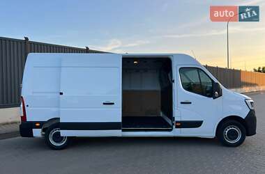 Грузовой фургон Renault Master 2023 в 