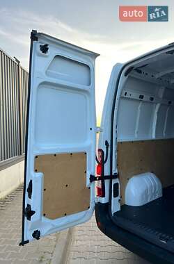 Грузовой фургон Renault Master 2023 в 