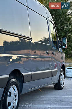 Грузовой фургон Renault Master 2020 в 
