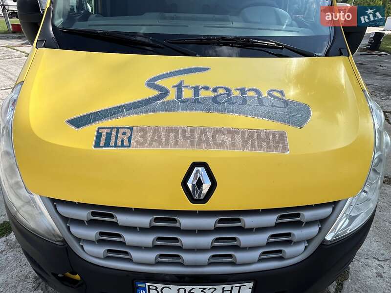 Вантажний фургон Renault Master 2013 в Львові