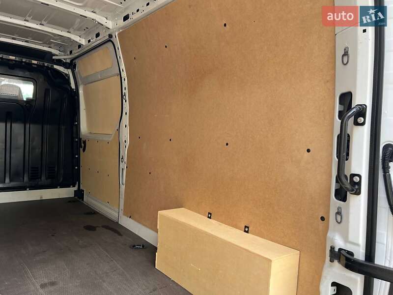 Грузовой фургон Renault Master 2021 в Киеве