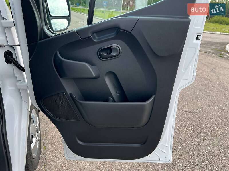 Грузовой фургон Renault Master 2021 в Киеве