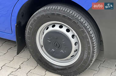 Грузовой фургон Renault Master 2021 в 