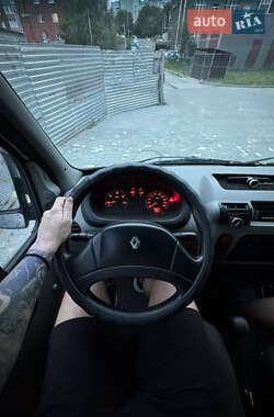 Грузовой фургон Renault Master 2003 в 