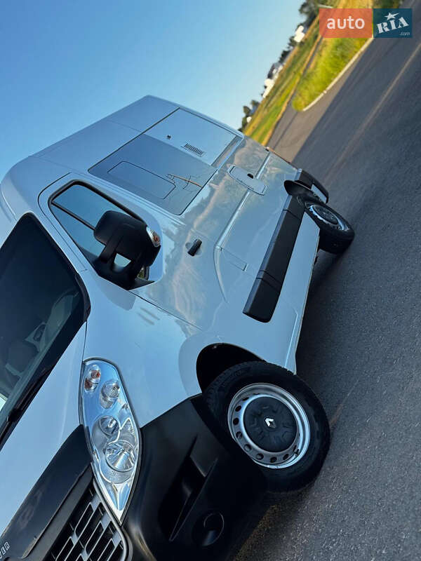 Грузовой фургон Renault Master 2015 в Дрогобыче