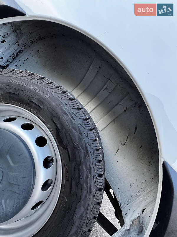 Грузовой фургон Renault Master 2015 в Дрогобыче