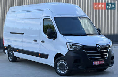 Грузовой фургон Renault Master 2022 в 