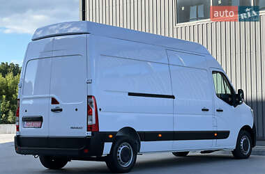 Грузовой фургон Renault Master 2022 в 