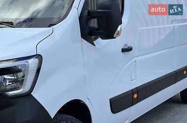 Грузовой фургон Renault Master 2022 в 