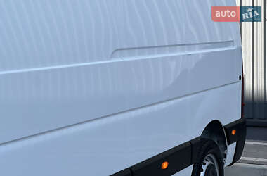 Грузовой фургон Renault Master 2022 в 
