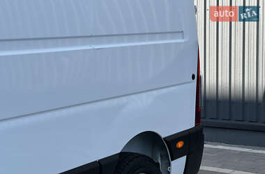 Грузовой фургон Renault Master 2022 в 