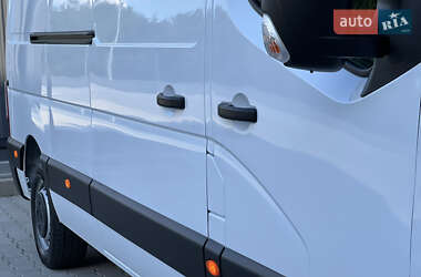 Грузовой фургон Renault Master 2022 в 