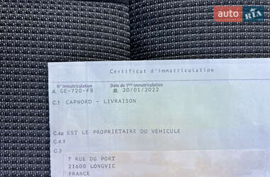 Грузовой фургон Renault Master 2022 в 