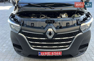 Грузовой фургон Renault Master 2022 в 