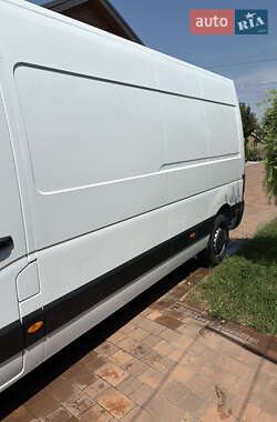 Грузовой фургон Renault Master 2021 в 