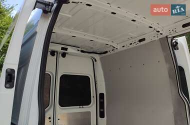 Грузовой фургон Renault Master 2020 в 