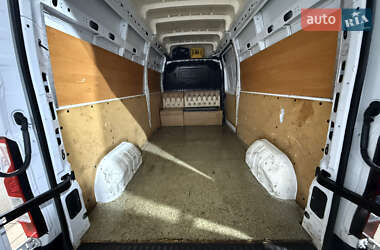 Грузовой фургон Renault Master 2019 в 