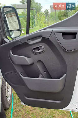 Грузовой фургон Renault Master 2018 в 