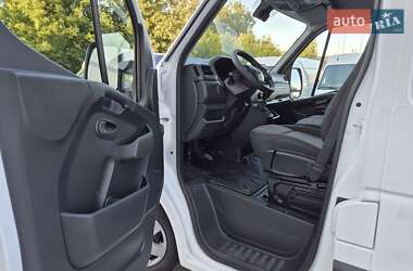 Грузовой фургон Renault Master 2022 в 