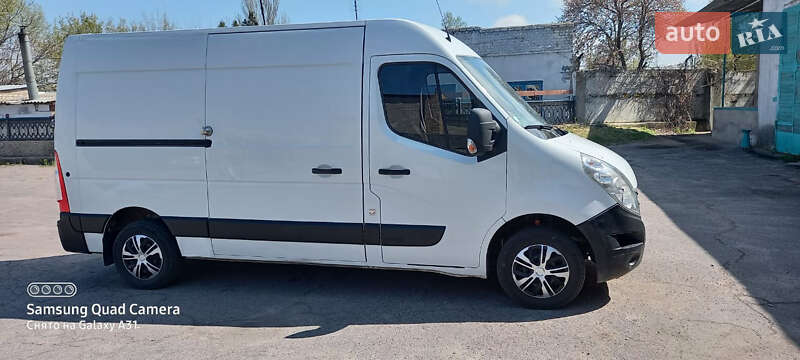 Грузовой фургон Renault Master 2012 в Львове