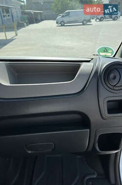 Грузовой фургон Renault Master 2012 в 