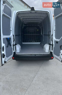 Грузовой фургон Renault Master 2019 в 