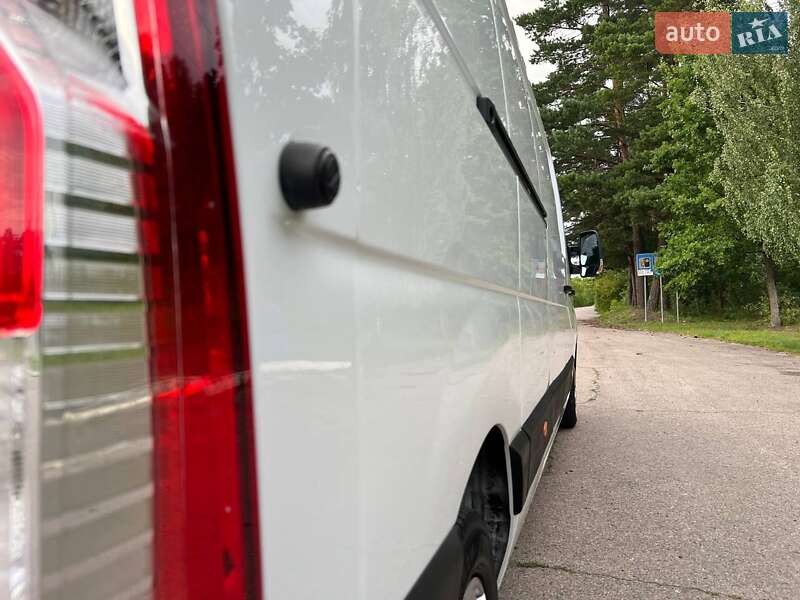Грузовой фургон Renault Master 2022 в Киеве