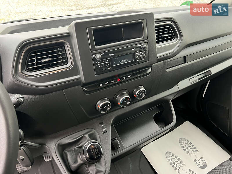 Грузовой фургон Renault Master 2022 в Умани
