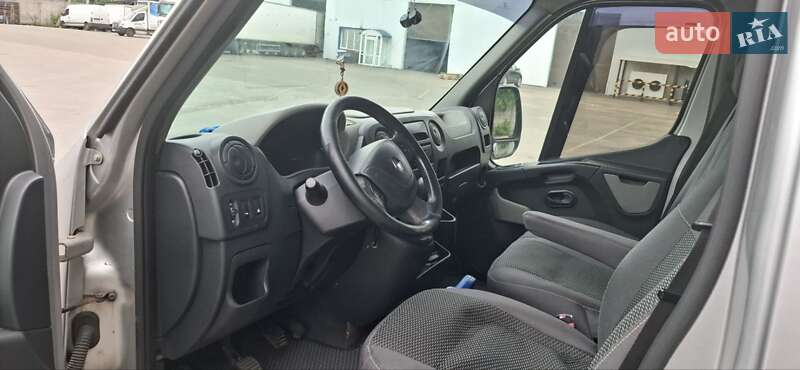 Грузовой фургон Renault Master 2012 в Чернигове