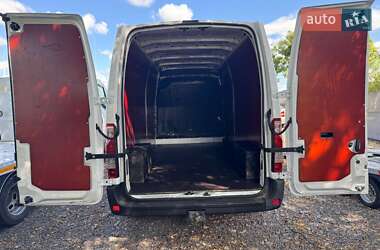 Грузопассажирский фургон Renault Master 2019 в 