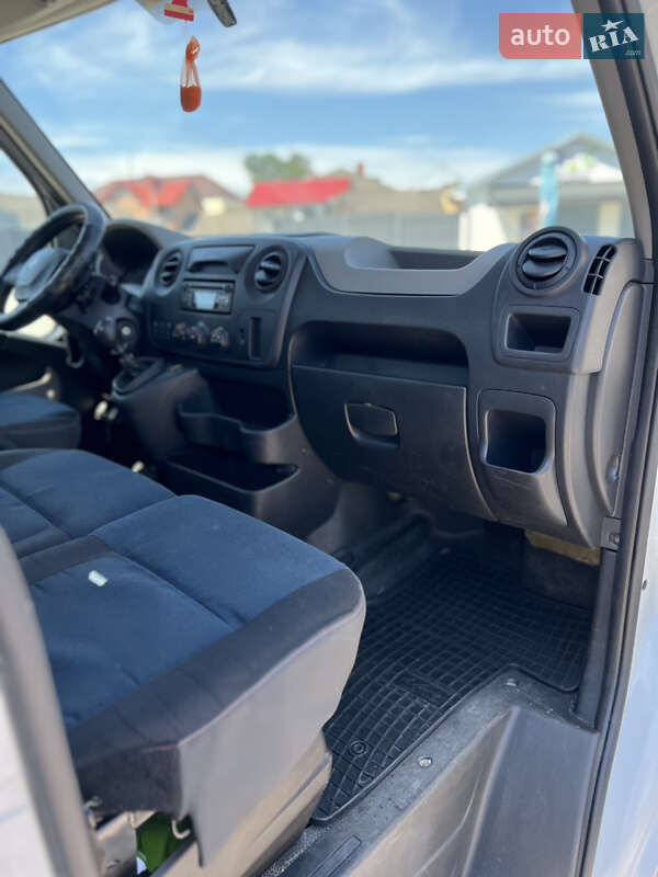 Автовоз Renault Master 2016 в Яворове