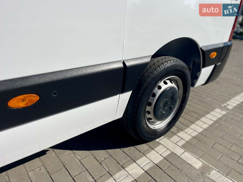 Грузовой фургон Renault Master 2021 в Луцке