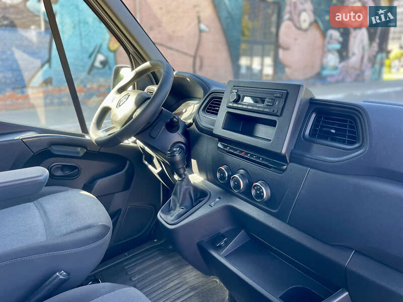 Грузовой фургон Renault Master 2021 в Луцке