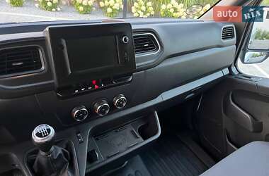 Грузовой фургон Renault Master 2021 в 