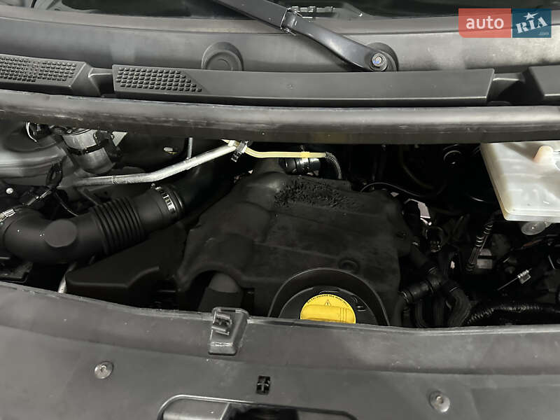 Грузовой фургон Renault Master 2022 в Долине