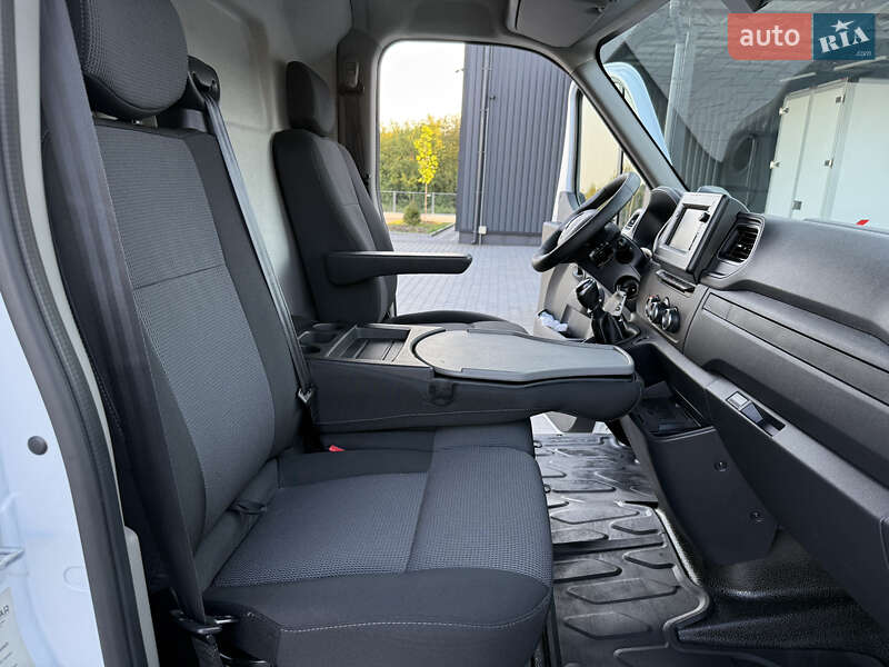 Грузовой фургон Renault Master 2021 в Дубно