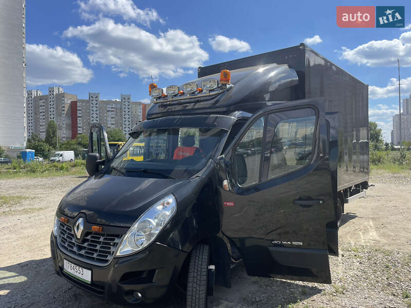 Грузопассажирский фургон Renault Master 2018 в 