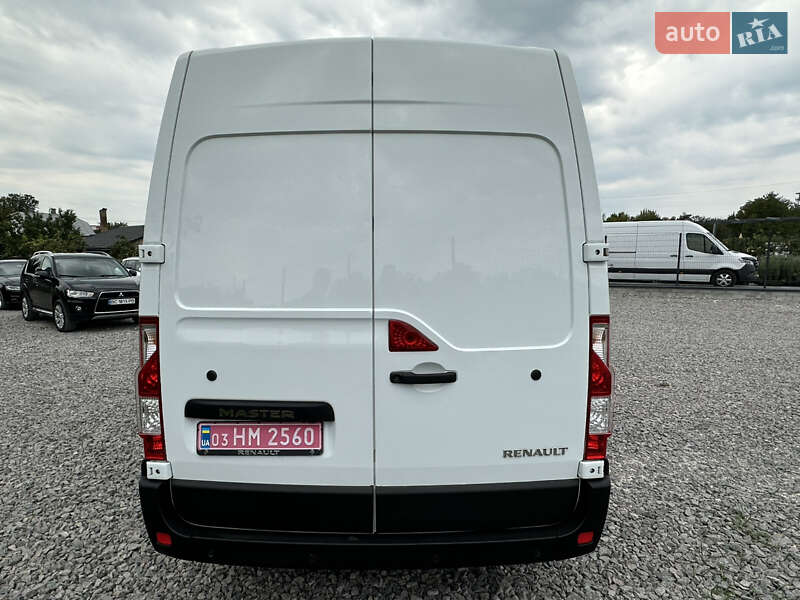 Грузовой фургон Renault Master 2016 в Радехове
