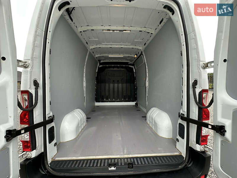 Грузовой фургон Renault Master 2016 в Радехове