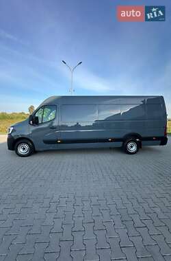 Грузовой фургон Renault Master 2023 в 