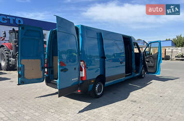Грузовой фургон Renault Master 2021 в 