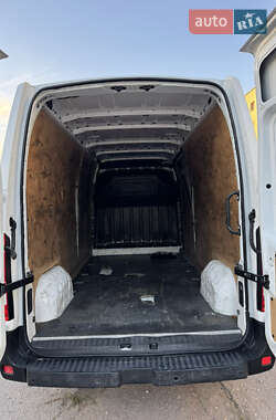 Грузовой фургон Renault Master 2020 в 
