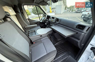 Грузовой фургон Renault Master 2021 в 