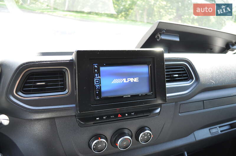 Грузовой фургон Renault Master 2021 в Киеве