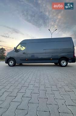 Грузовой фургон Renault Master 2022 в 
