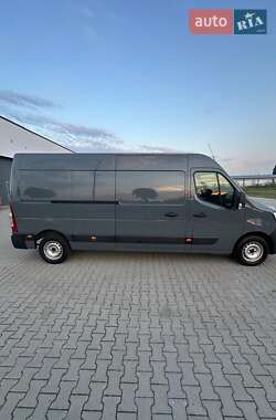 Грузовой фургон Renault Master 2022 в 