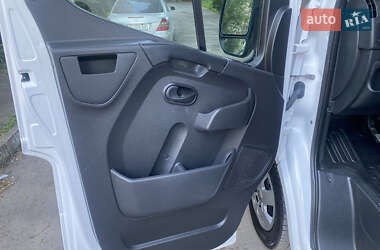 Грузовой фургон Renault Master 2018 в 
