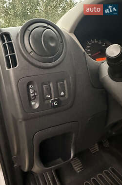 Грузовой фургон Renault Master 2014 в 