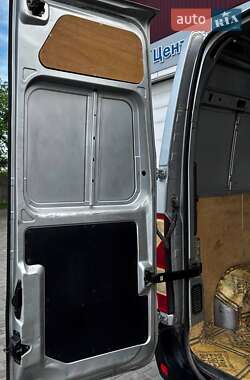 Грузовой фургон Renault Master 2014 в 