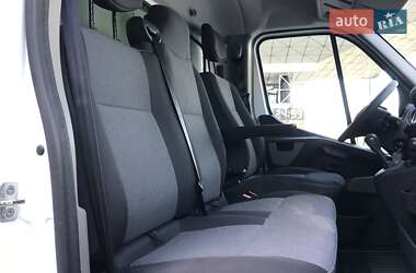 Грузовой фургон Renault Master 2018 в 